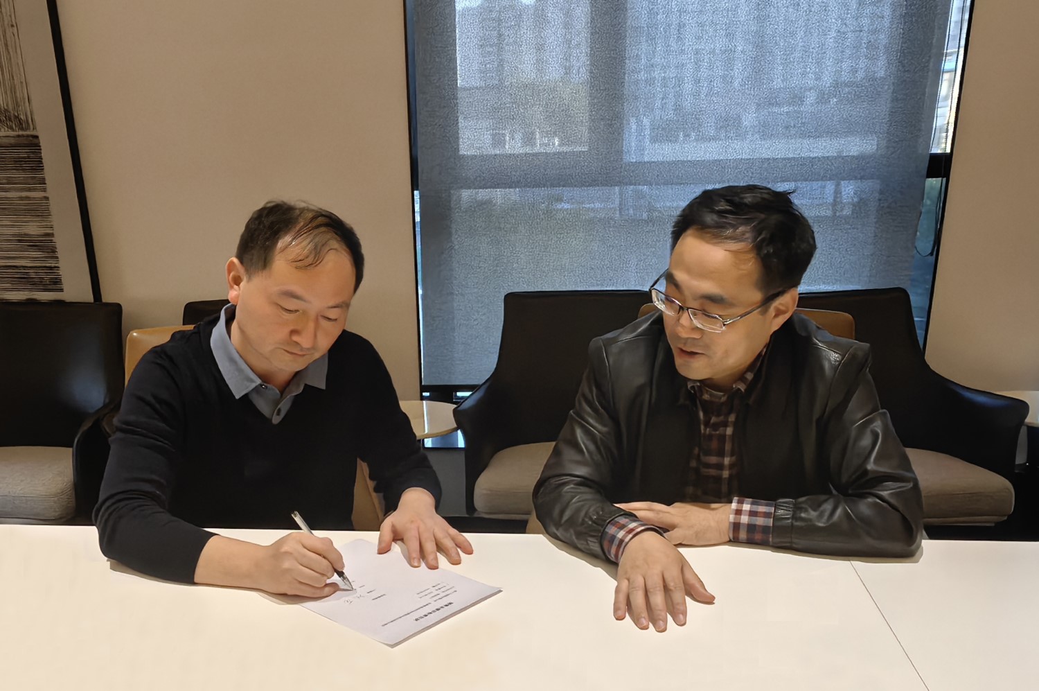 厉兵秣马 赢战未来—— 万锂泰召开三季度销售工作总结暨四季度销售研讨会(图2)